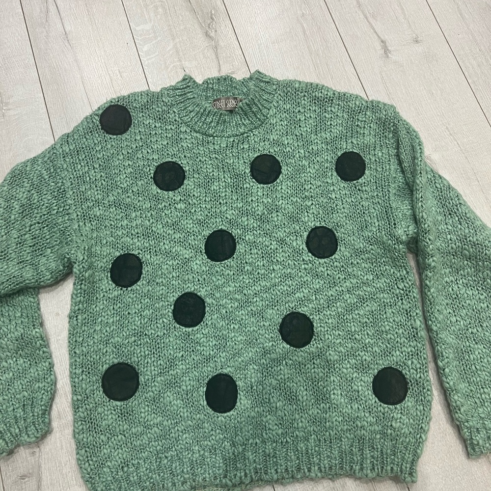 Street Scenes Green oversized sweater